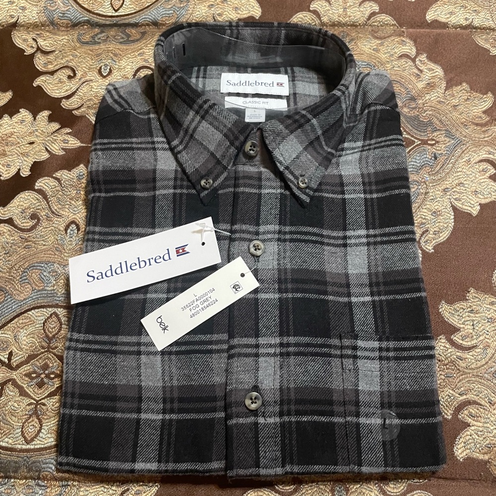 Men's Long Sleeve Gray and Black Plaid Flannel Shirt
